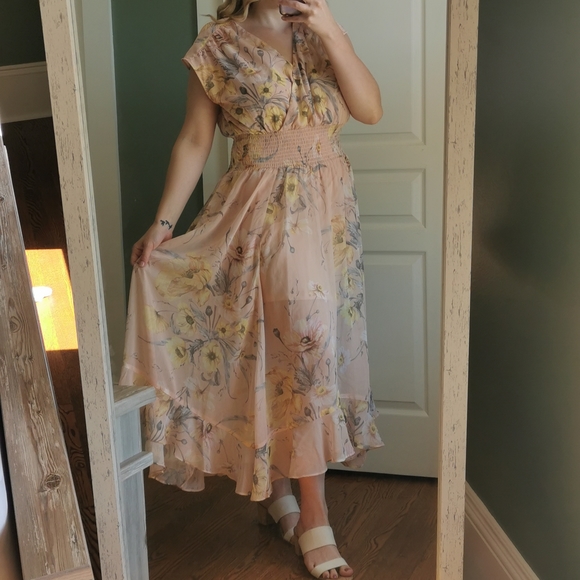 H&M Dresses & Skirts - Pink floral dress